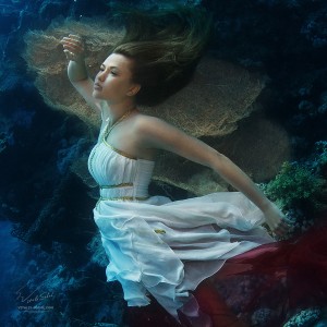 underwater fashion by Vitaliy Sokol