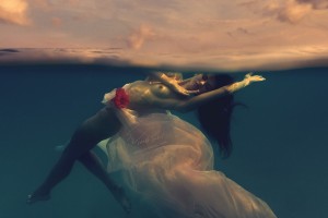 Танец под водой. Underwater artistic nude by Vitaliy Sokol